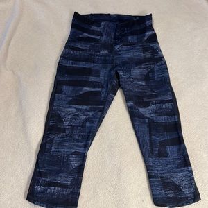 Lululemon crops